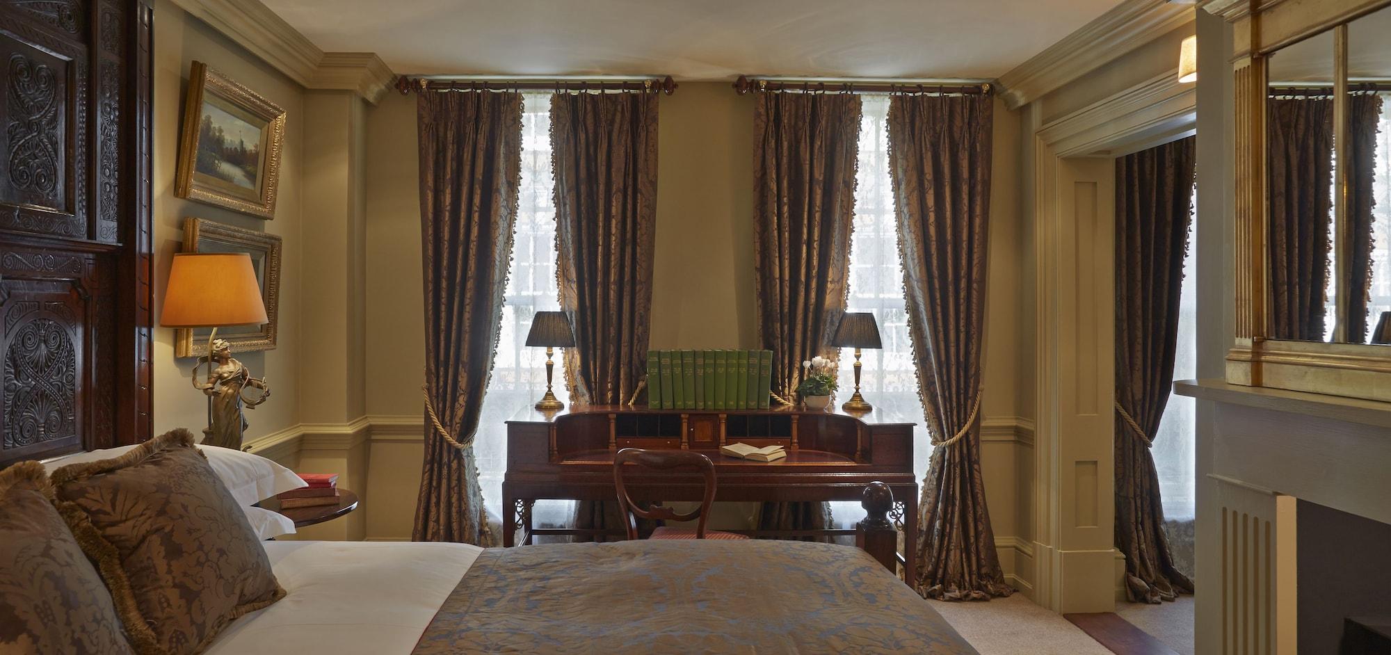Hotel Batty Langley'S London Exterior foto Curtains in a bedroom